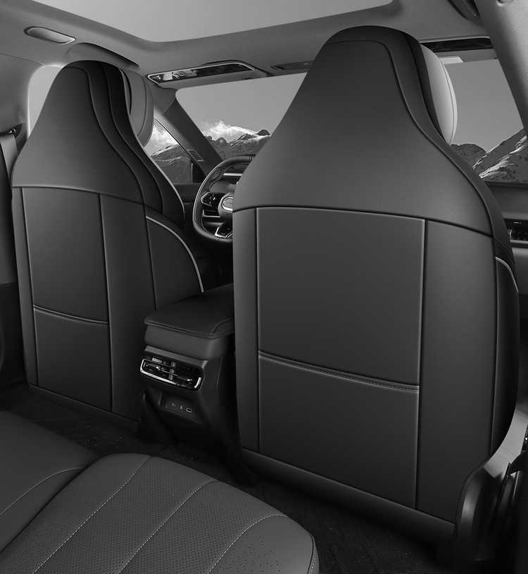 26 models of Lynk & Co 07 EM-P car seat covers, suitable for all seasons, full-coverage leather seat cushions with perforated design