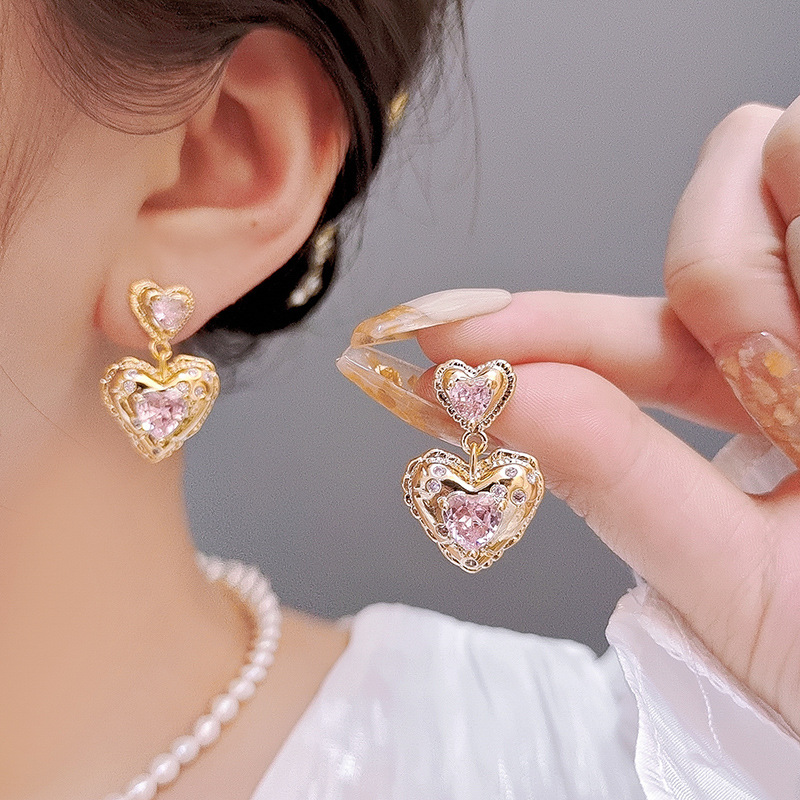 1 Pair Sweet Simple Style Heart Shape Plating Inlay Copper Rhinestones Drop Earrings display picture 5