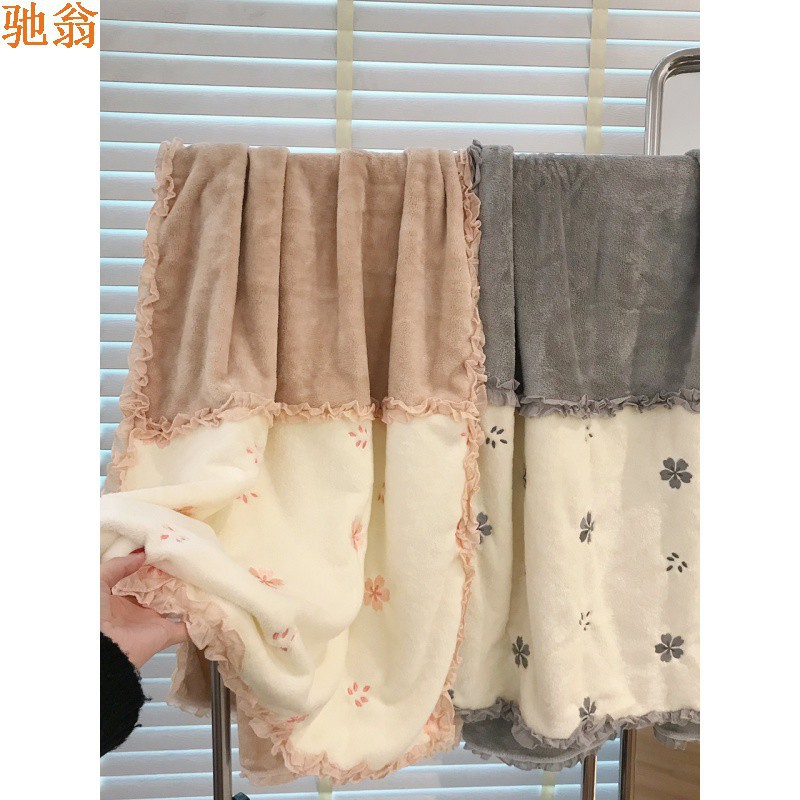 Q3Y 목욕 타월 여성 높은 색상 가치 레이스 무거운 산업 자수 목욕 목욕 가운은 가정용 커플 목욕 가운 물 흡수 속도에 착용 할 수 있습니다