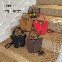 �＾2025�߼���Ů�ٴ��¿�б��r����������s���e������ˮͰ��