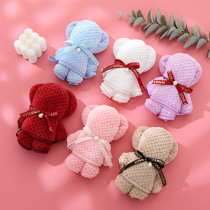 Bear towel wholesale companion gift wedding gift pineapple towel bear Xi shop wedding holiday birthday gift