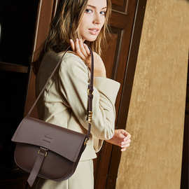 包包女斜挎包2025新款百搭女深棕色马鞍包轻奢高级感小包包单肩包