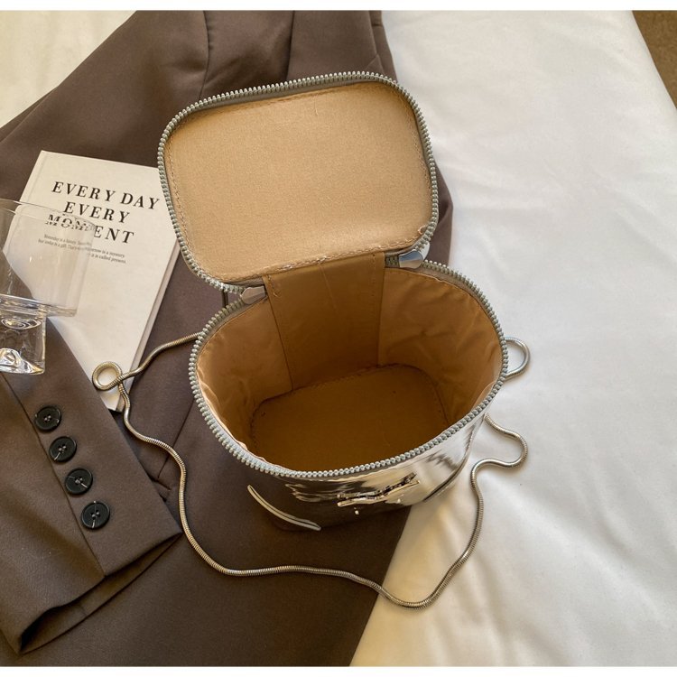 Exquisite fashionable handbag for women, new stylish high gloss solid color shoulder bag, high-quality and versatile_voghion.com