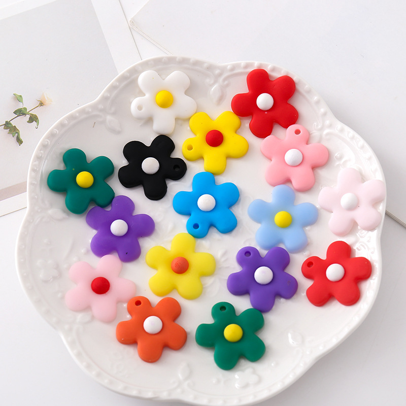 Small flower PVC soft glue patch DIY keychain pendant accessories children hairpin hairband bookmark patch material