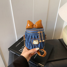 �n��С���OӋ�r��С����Ů2025�¿�С���L�����Y�AͲ������ˮͰ��