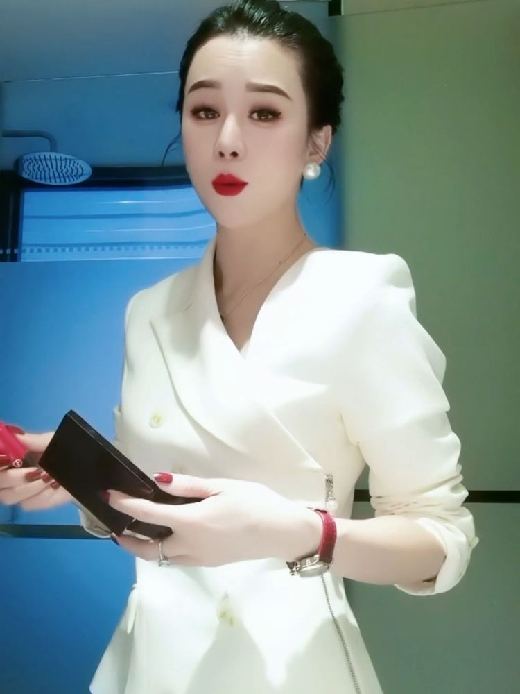 12841 여성을위한 새로운 스타일 하이 엔드 작은 향기로운 거리 정장 기질 여신 스타일 흰색 캐주얼 정장 재킷