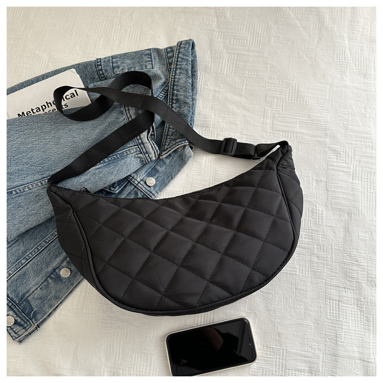 "Stylish large-capacity dumpling bag 2025 New trendy and fashionable niche single-shoulder bag, versatile and simple crossbody bag wholesale. undefined