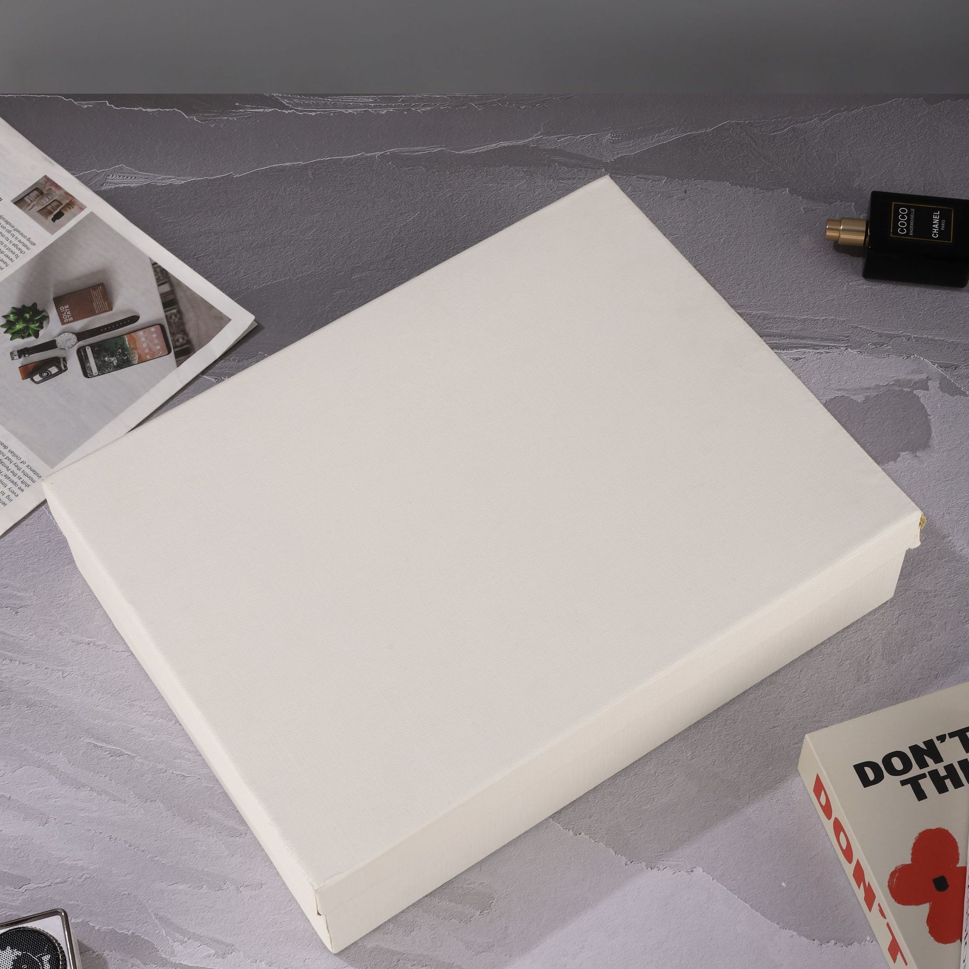 网红牛皮纸通用包装硬纸质天地盖鞋盒折叠包装盒翻盖瓦楞纸盒