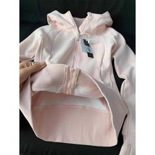 һ��~����β�η�ɫ�Bñ�l�������¿�߼������e�_���L������