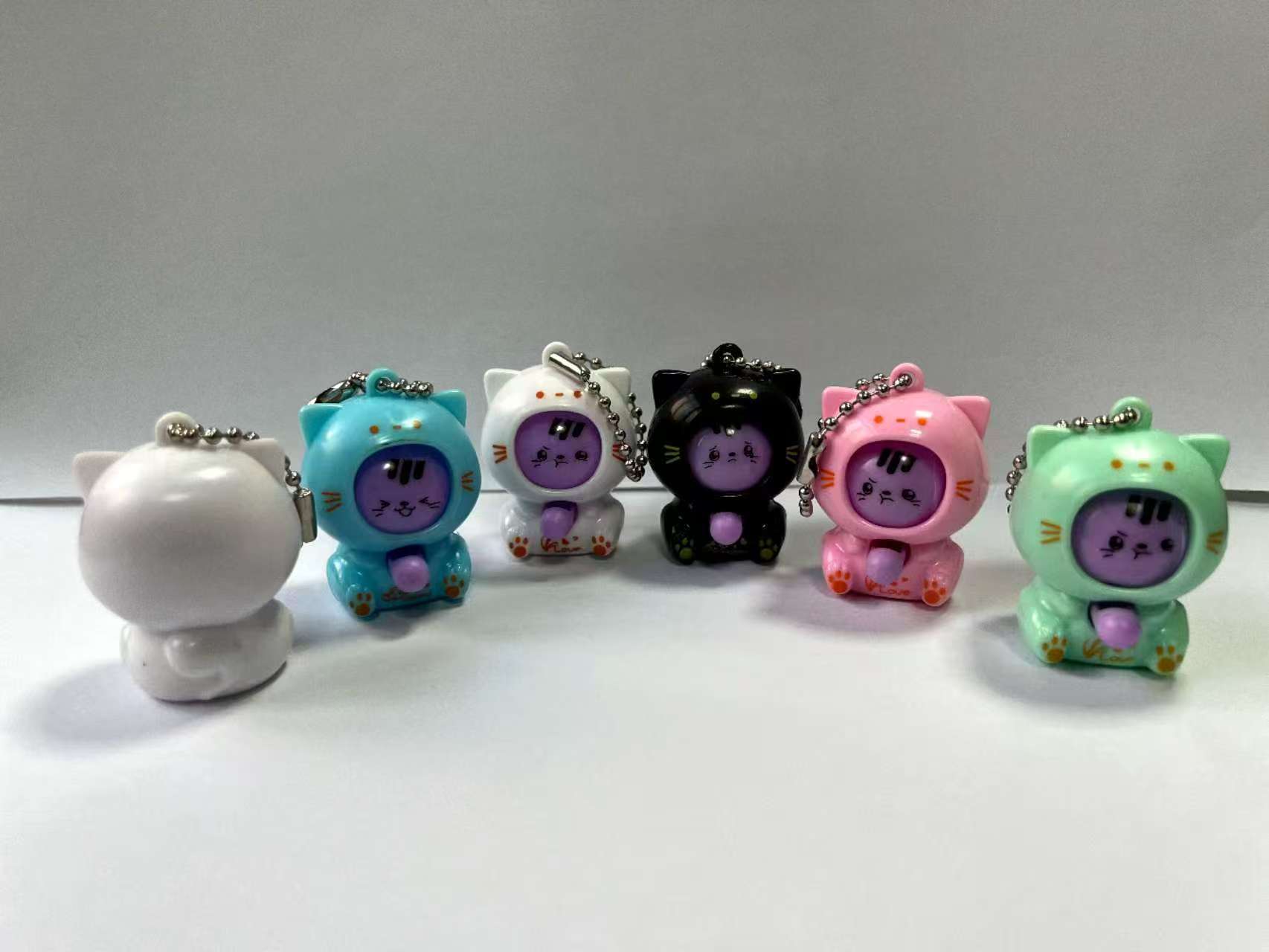 새끼 고양이 얼굴 변화