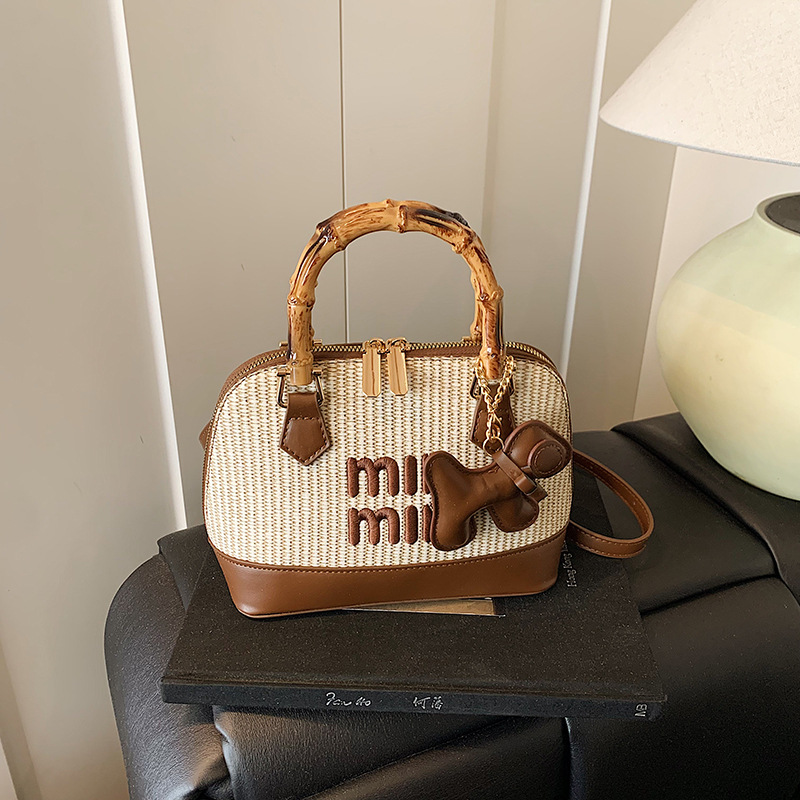 Bolso diagonal de un solo hombro de color de contraste de moda Bolso de canasta de bambú tejido de paja Bolso de monedero informal ligero Bolso femenino