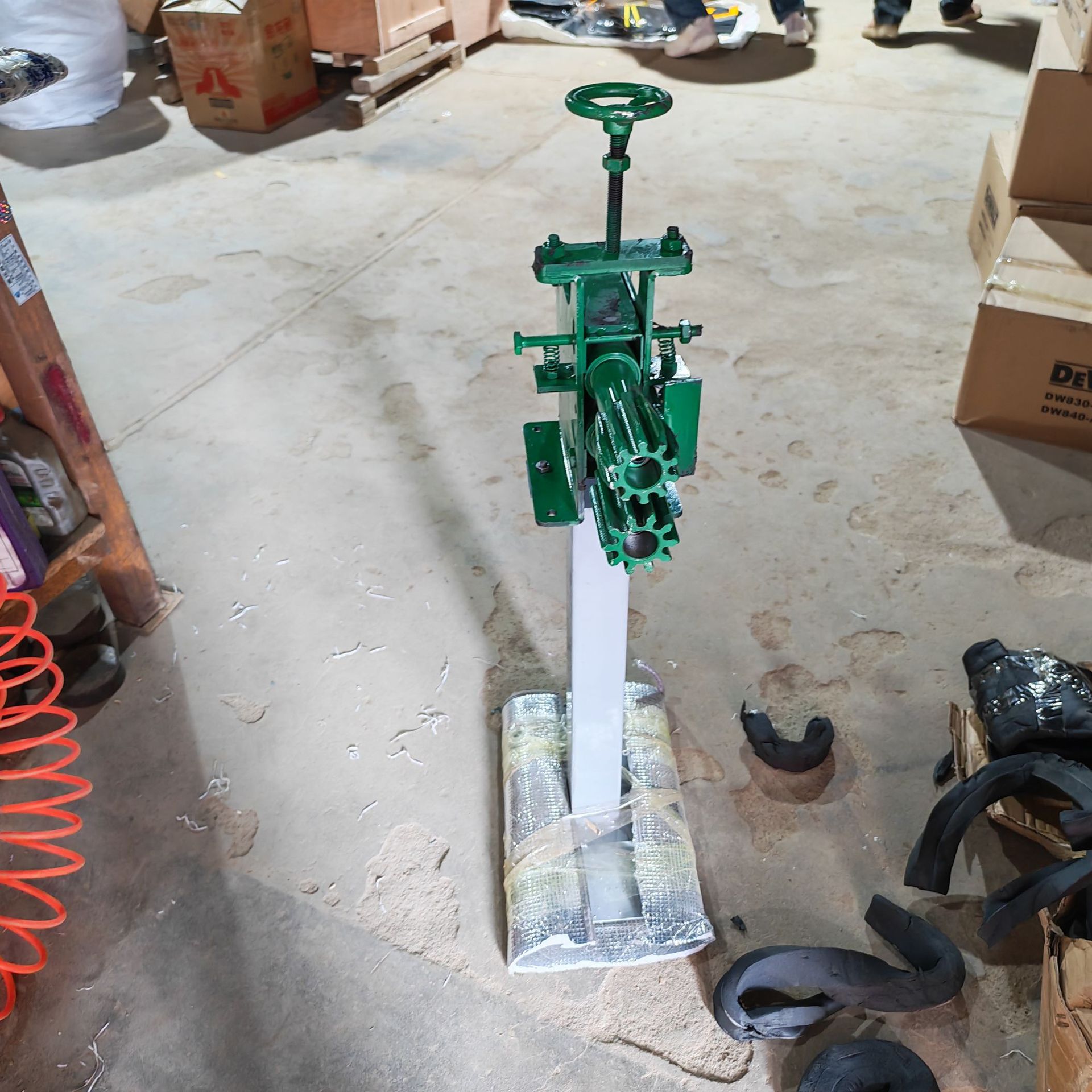 25.11.6魏洪丽压花机 (9)