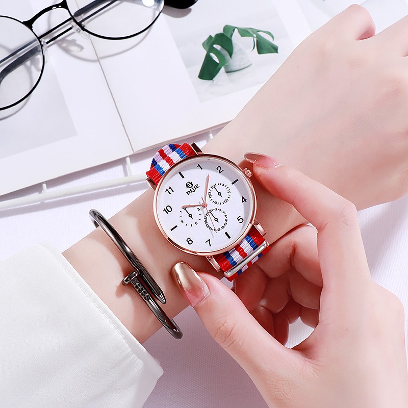 Reloj de arcoíris estilo INS – simple, casual, pequeño/fresco, versátil, estilo coreano/académico