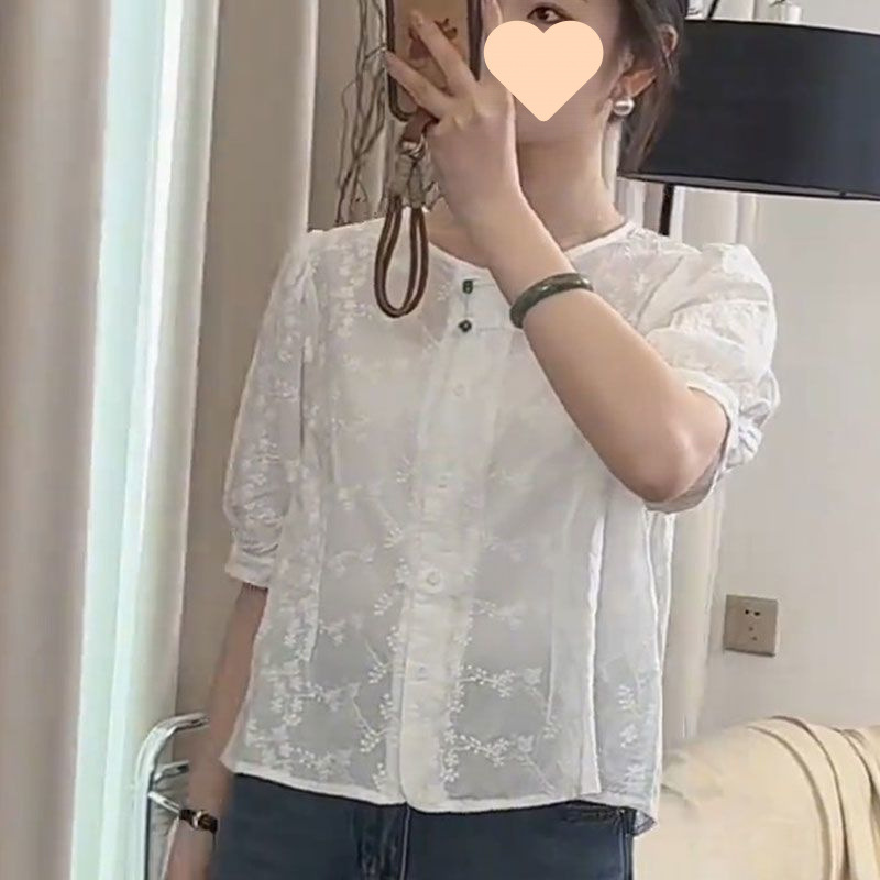 シャツ 2025 新しい女性の夏の半袖シャツ女性の小さな新鮮な痩身デザイン西洋スタイルのトップ|undefined