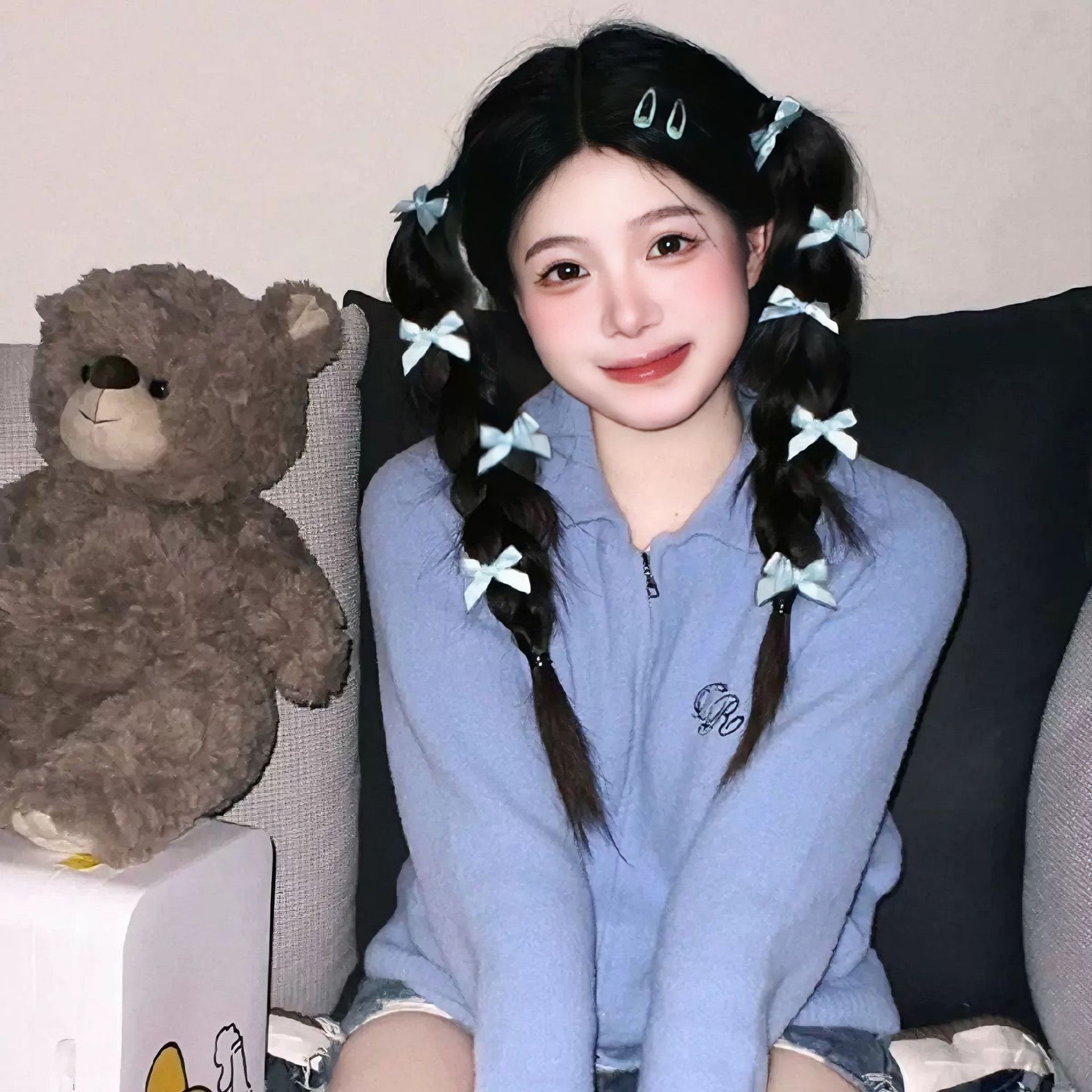 ドーパミンの女の子の蝶結びのヘアピン