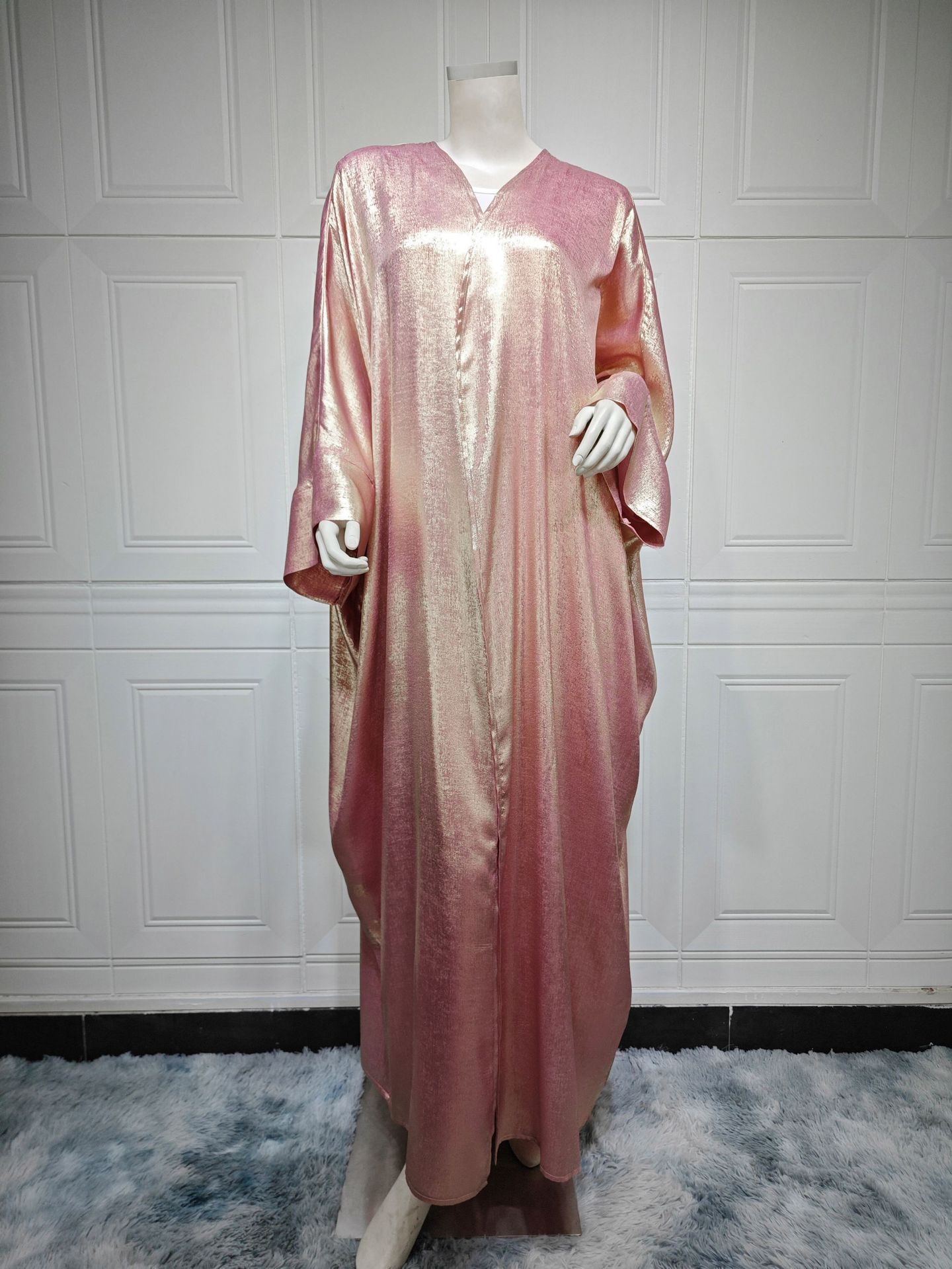 A008 Cross-border Middle East Dubai Muslim Fashion Women's Gold-Embossed Cardigan Robe_ecoleips.com
