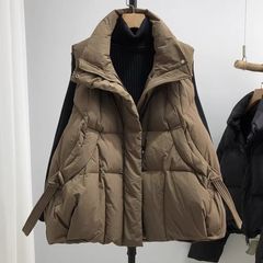 厚手の綿服のベスト女性のショートタイプがゆったりしていて、やせています。