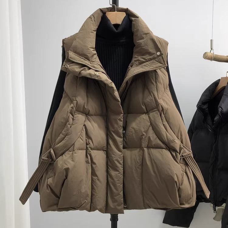 Thick cotton vest for women, short, loose, slimming, stylish and fashionable, perfect for autumn wear.