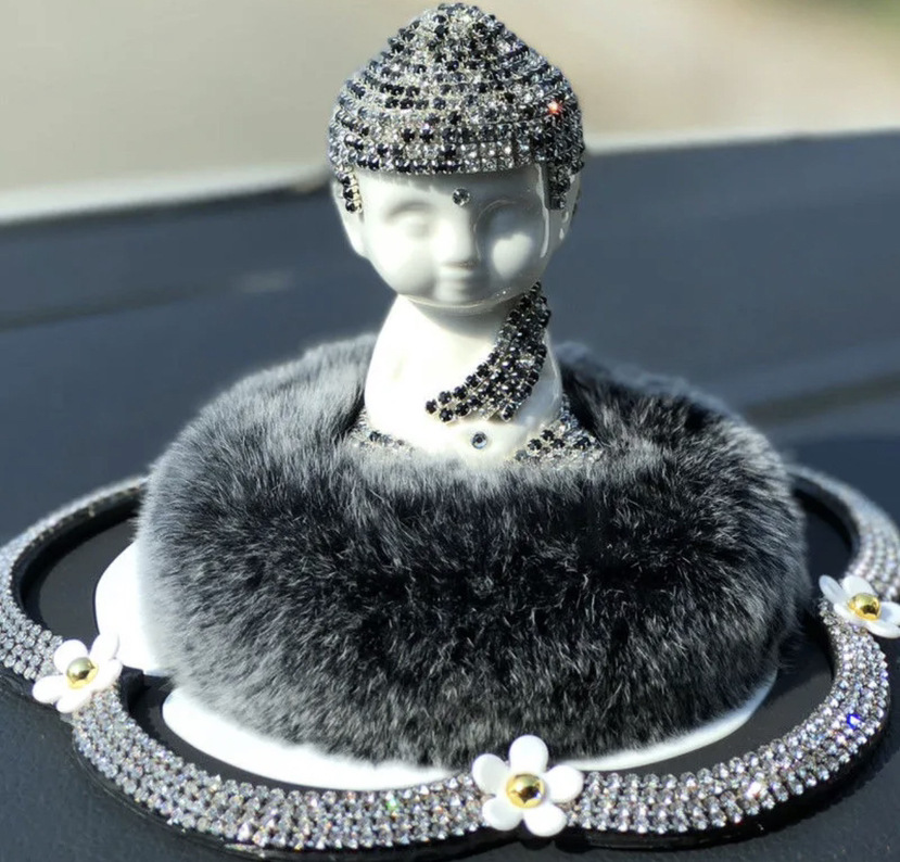 Diamantes de cerámica roja creativa adornos de automóviles de ciervo adornos de automóviles de automóviles adornos de automóviles de plumas diosas