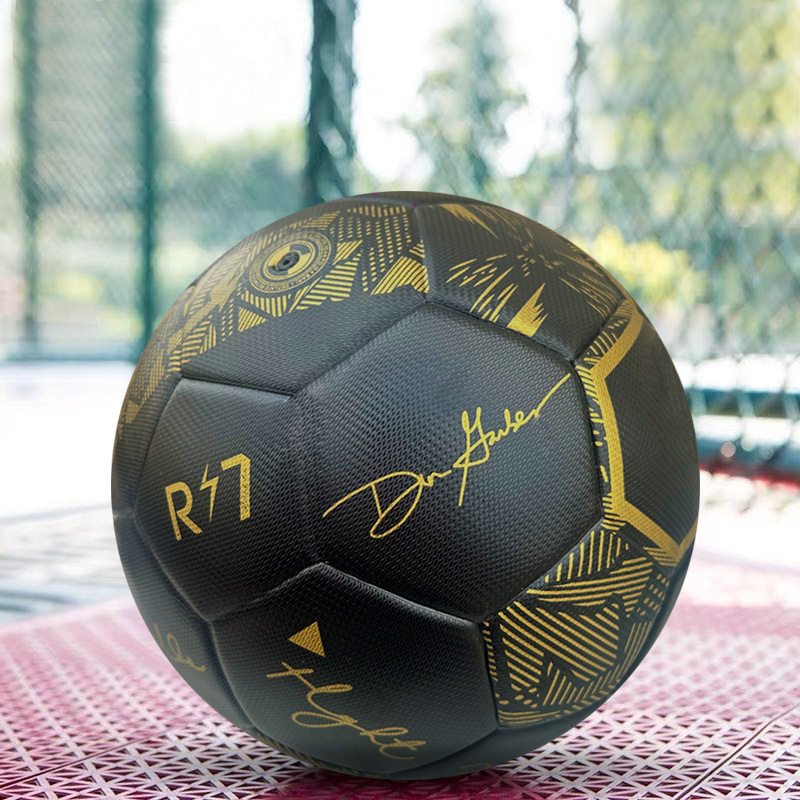 Cristiano Ronaldo Edición Oro Negro / No. 5 [Fútbol de competición de alta calidad]