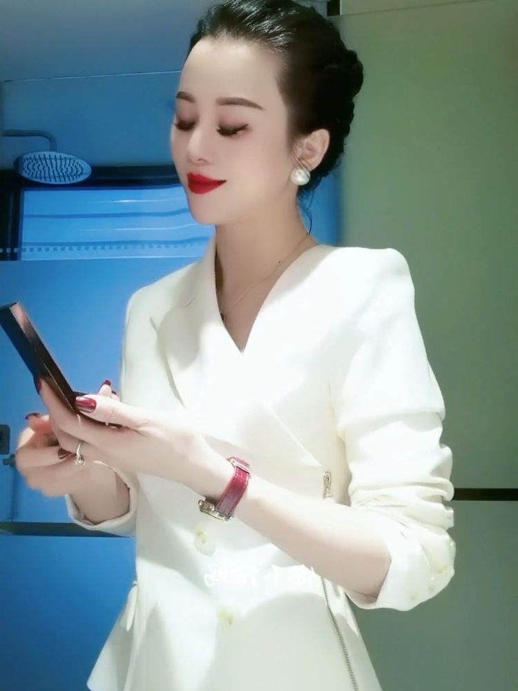 12841 여성을위한 새로운 스타일 하이 엔드 작은 향기로운 거리 정장 기질 여신 스타일 흰색 캐주얼 정장 재킷