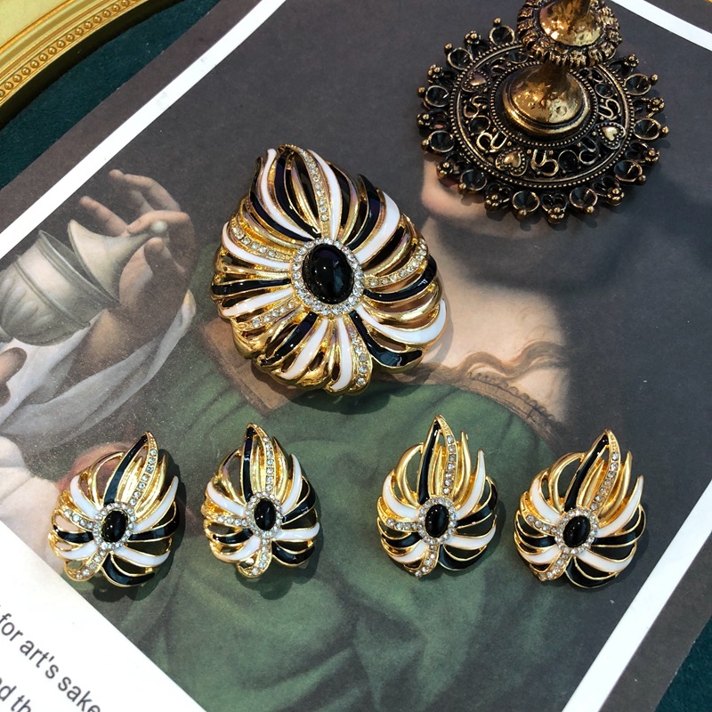 9g Weight Wholesale Jewelry Ethnic Style Color Block Alloy Rhinestones Gold Plated Enamel Plating Inlay Earrings Brooches