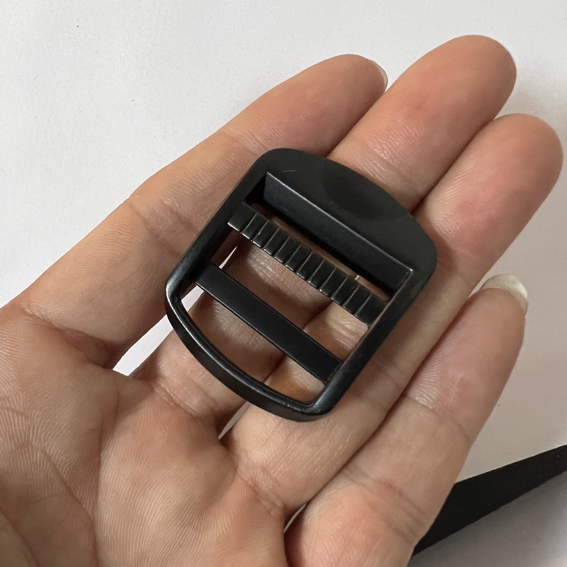 En stock accesorios de hardware de equipaje al por mayor bolsa de libros de aleación de zinc hebilla de malla metálica hebilla de escalera ajustable Aleación de tres bloques image 13