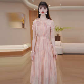 设计感气质简约优雅连衣裙夏装2026新款高贵时尚短袖夏季裙子