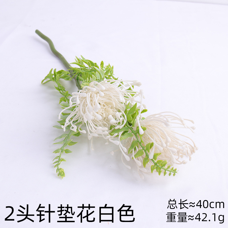 Simulación de plantas verdes flores falsas mano