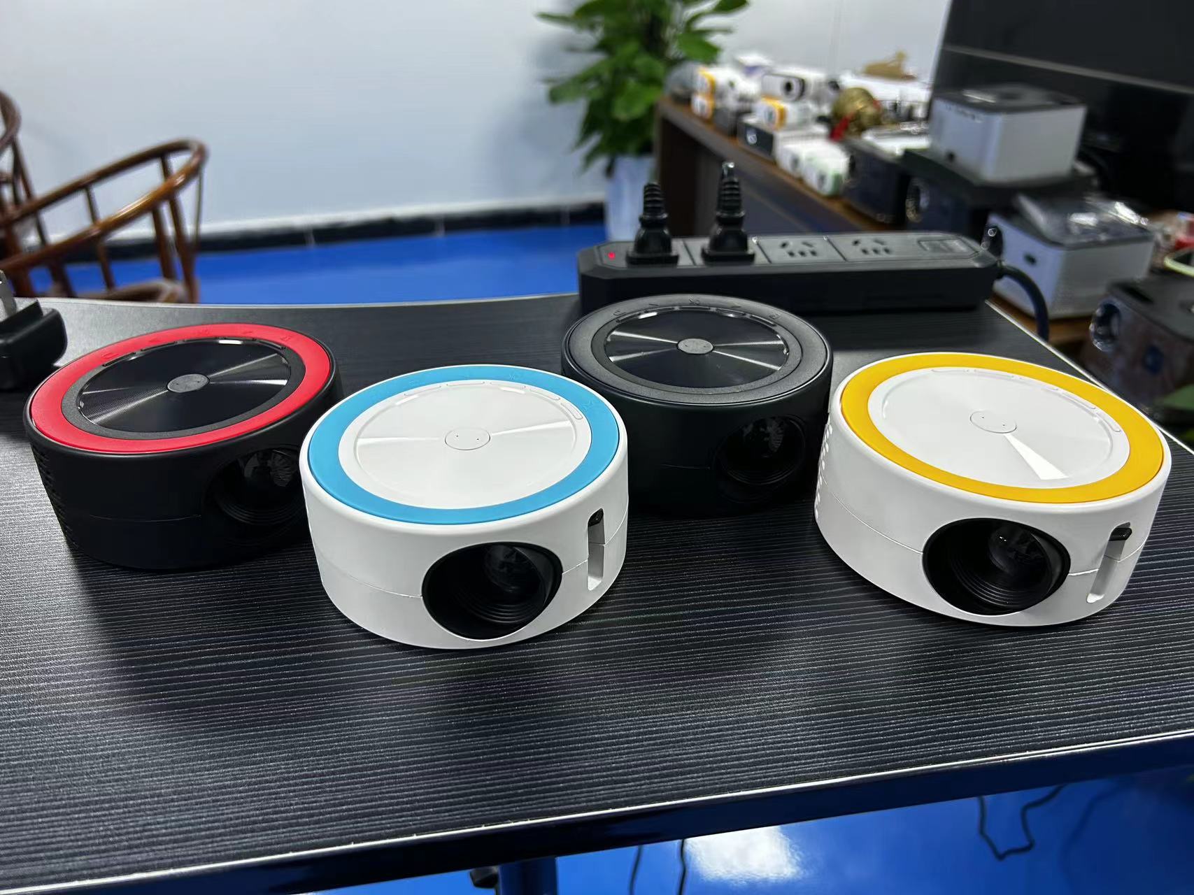 G320 Projector 3