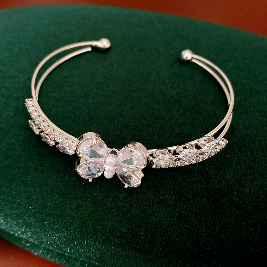Zircon doble capa de mariposa hueco brazalete de apertura personalidad temperamento pulsera de moda lujo ligero nicho joyería al por mayor