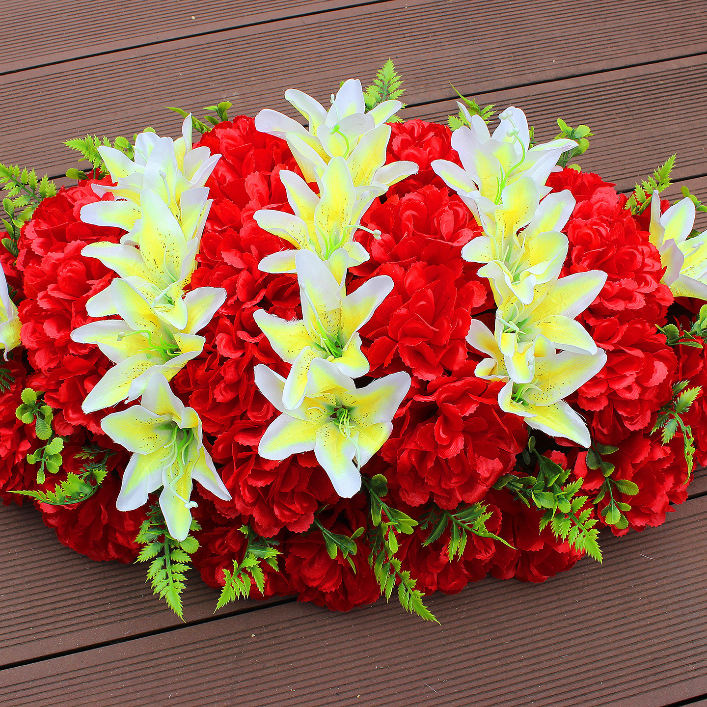 Yellow Saylily+Red