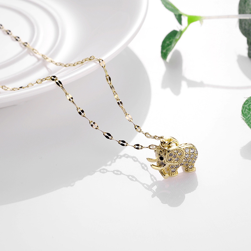 Retro Elephant Titanium Steel Rhinestone Necklace