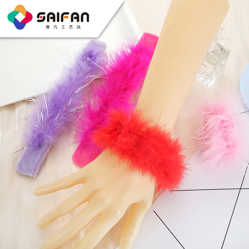 Nueva pluma colorida pulsera de los niños Snap anillo personalidad moda felpa Correa muñeca Amazon exclusivo para al por mayor