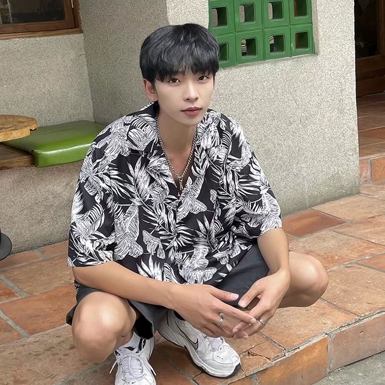 Camisa de manga corta floral hawaiana camisa delgada de verano holgada para Hombres estilo Hong Kong marca de moda abrigo guapo