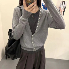 0910-160秋装V领撞色叠穿假两件上衣女秋季宽松羊毛混纺针织衫