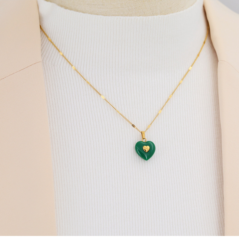 Fashion Heart Shape Resin Titanium Steel Plating Pendant Necklace 1 Piece