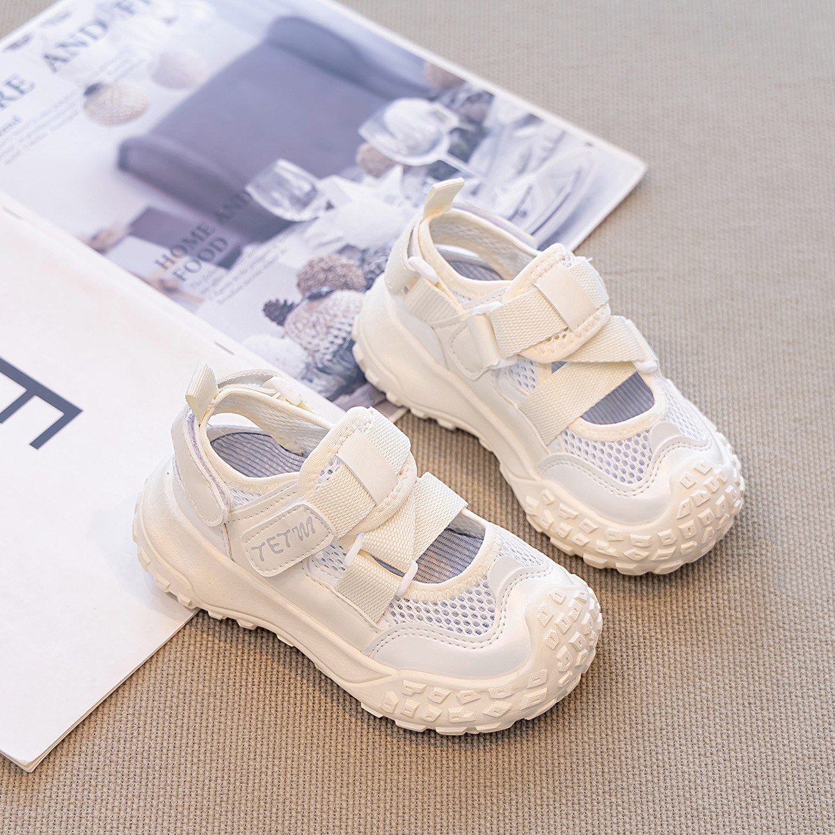 Sandalias deportivas para niñas Zapatos de malla transpirables para niños de verano 2025 nuevos zapatos casuales de malla hueca para niños image 5