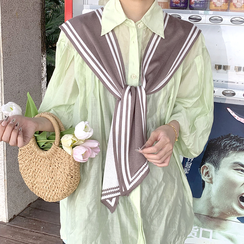 Versión coreana del chal rojo de la red de estilo marino, habitación con aire acondicionado, hombro, camisa exterior a rayas blancas y negras para mujer, cuello falso de punto de primavera y otoño