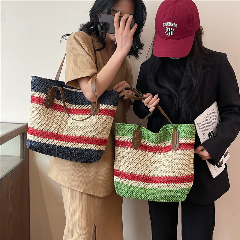 Wholesale of new straw woven bags for Spring 2025, large-capacity cross-border trendy and fashionable tote bags, casual commuting underarm bags undefined
