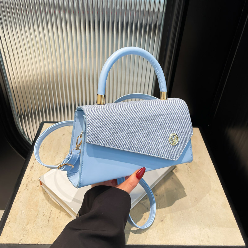 Bolso femenino simple 2025 verano nuevo estilo bolso de moda con diamantes de alta gama mensajero damas pequeño bolso cuadrado temperamento femenino