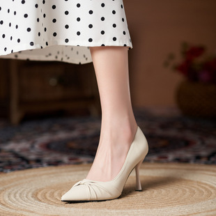 2023 New pointed stiletto heel high heels plus size extra large widened bow women's shoes small size shallow mouth