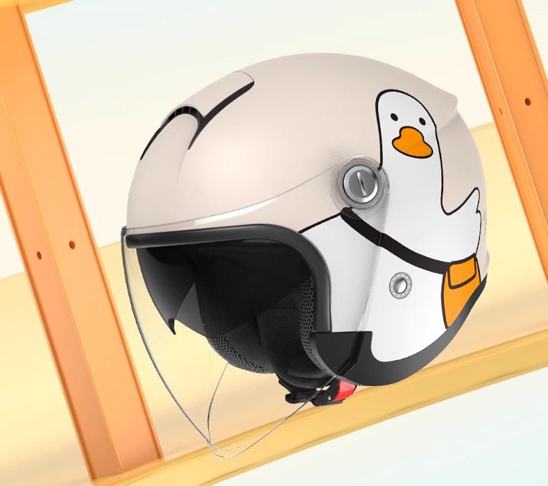 Two Little Bees New National Standard Motorcycle Electric Vehicle Helmets for Men and Women, Winter Fleece-Lined Warm Full-Face Helmets for Electric Bikes, Wholesale