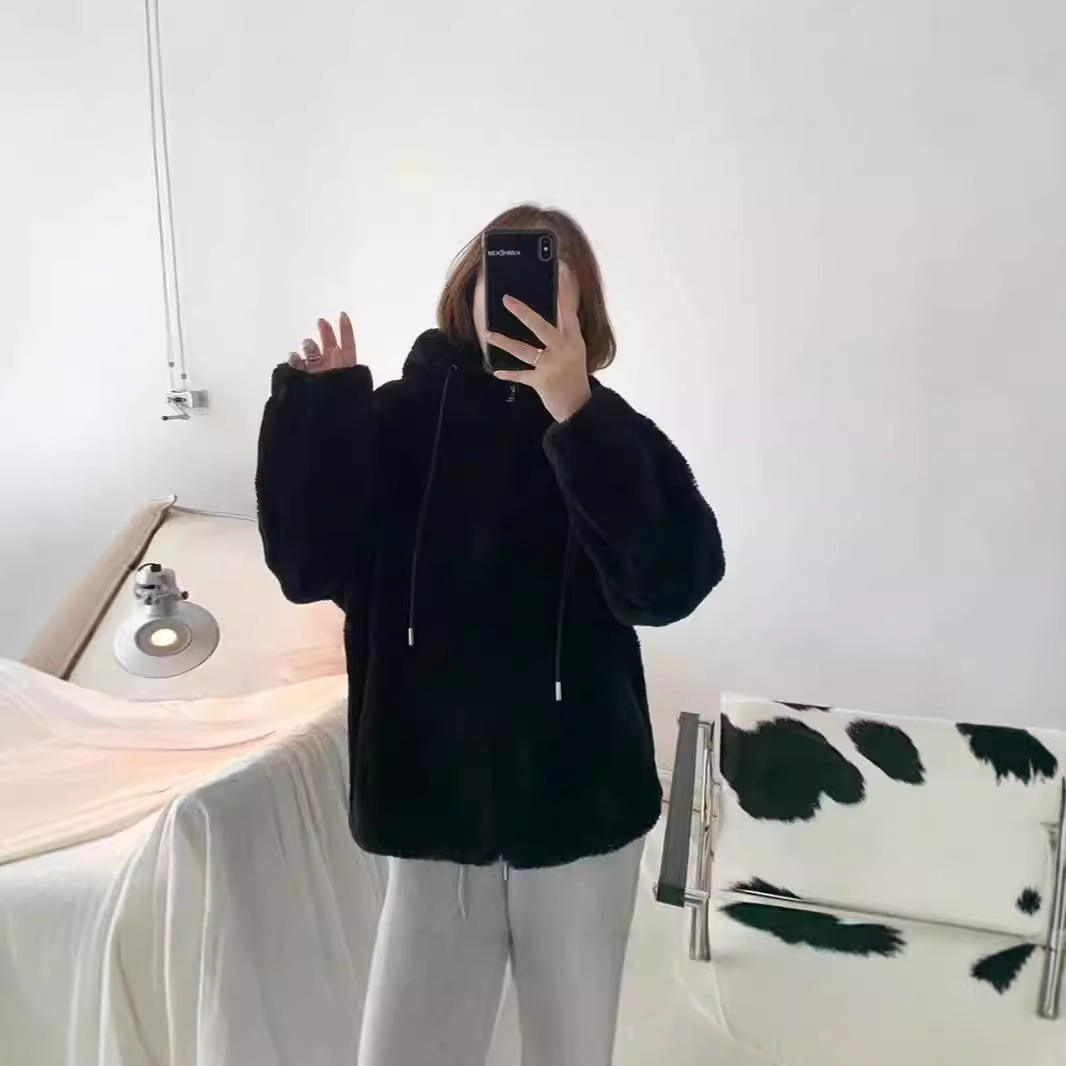 海宁皮草库存厂家直销尾货处理羊羔毛外套皮毛一体小个子羊剪绒女