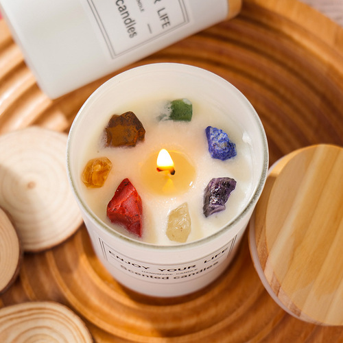 Cross-border hot selling natural crystal rough stone scented candle soy wax smokeless candle gift box Christmas souvenir gift