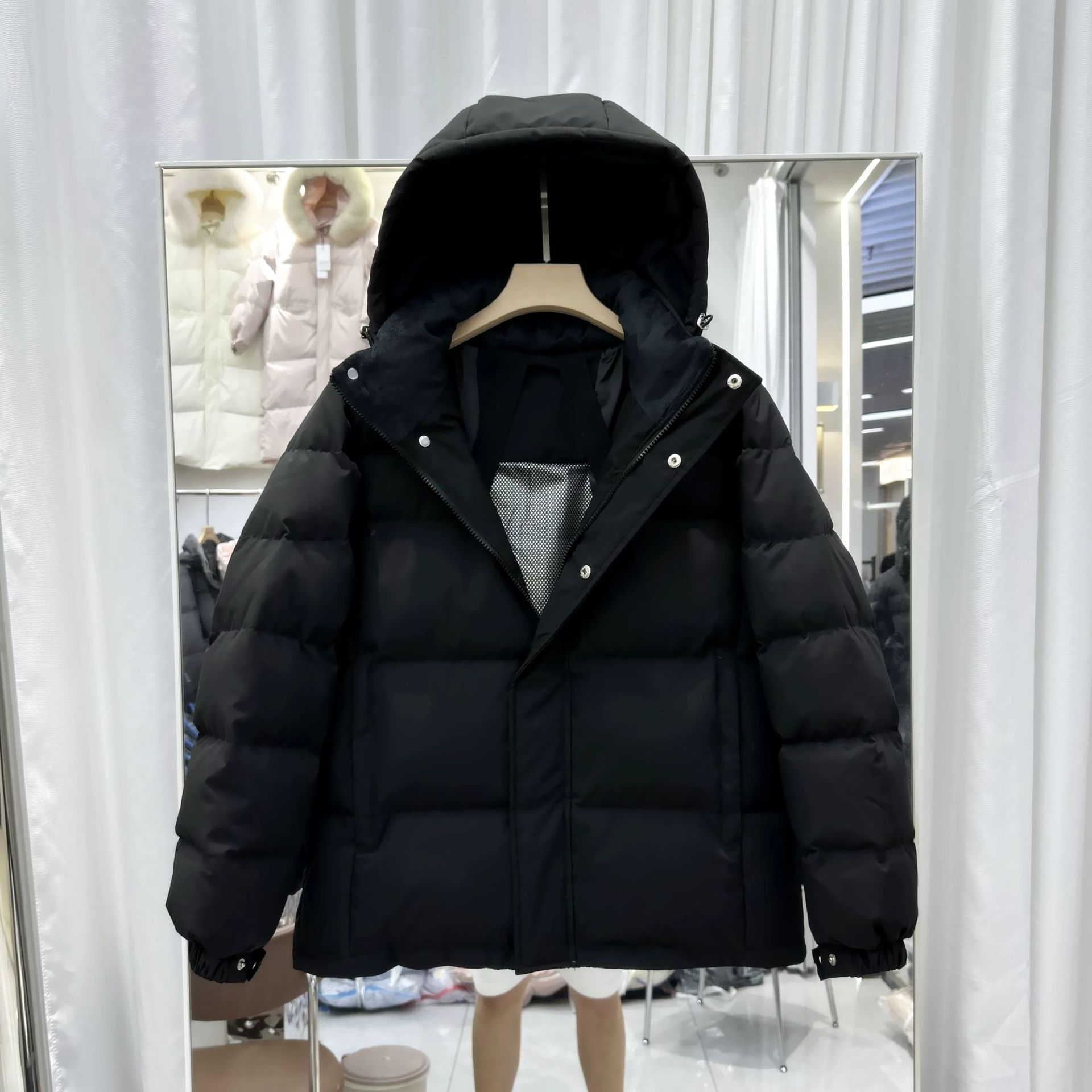 검은색