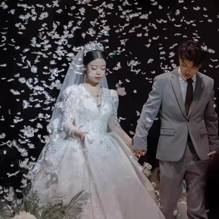 结婚羽毛礼花筒礼炮手持喷花筒花瓣订婚生日求婚开业毕业创意定制