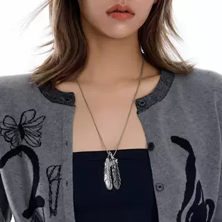 甜酷个性黑白羽毛吊坠项链冷淡风时尚高级感精致男女同款毛衣链