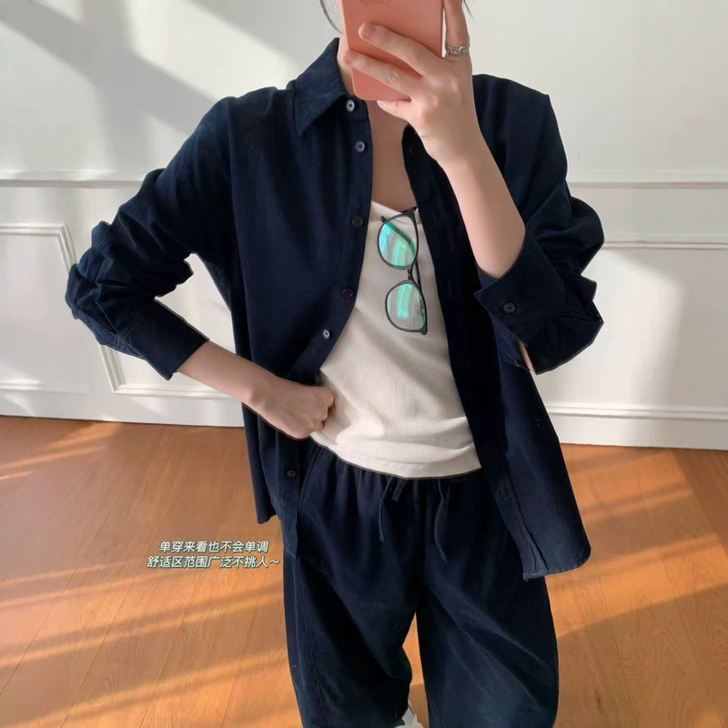 Autumnal chic shirt and corduroy wide-leg pants set, a two-piece outfit with a literary and vintage style, featuring a lightweight shirt