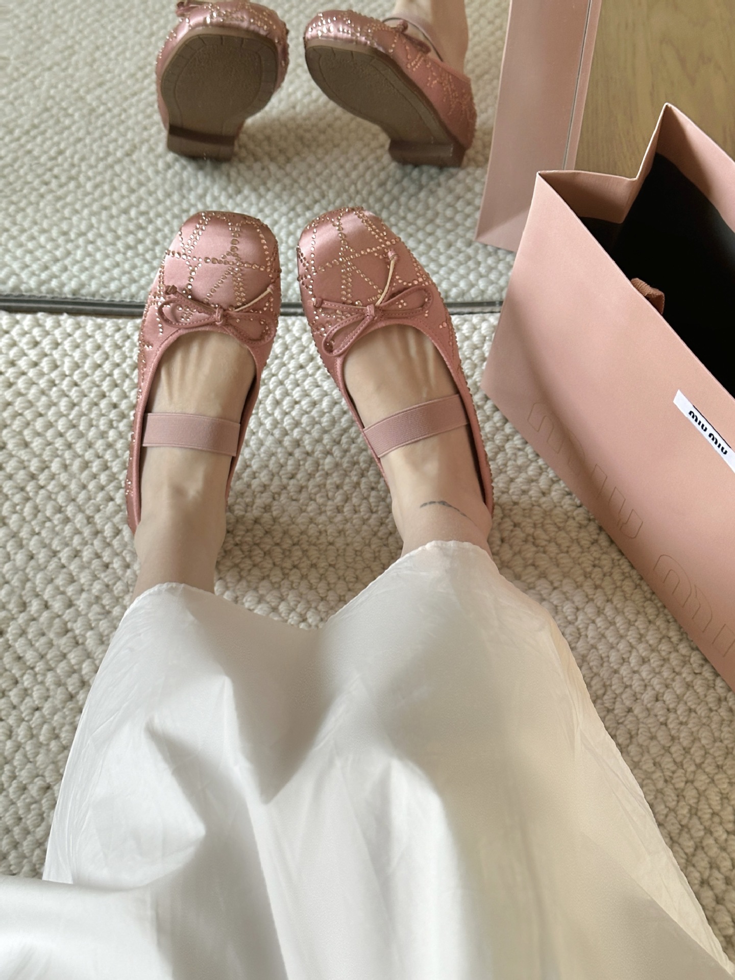 Scarpe Mary Jane in raso con fiocco in stile fata singola, con fondo piatto e fiocco in stile acqua, stagione primavera e autunno 2024_voghion.com